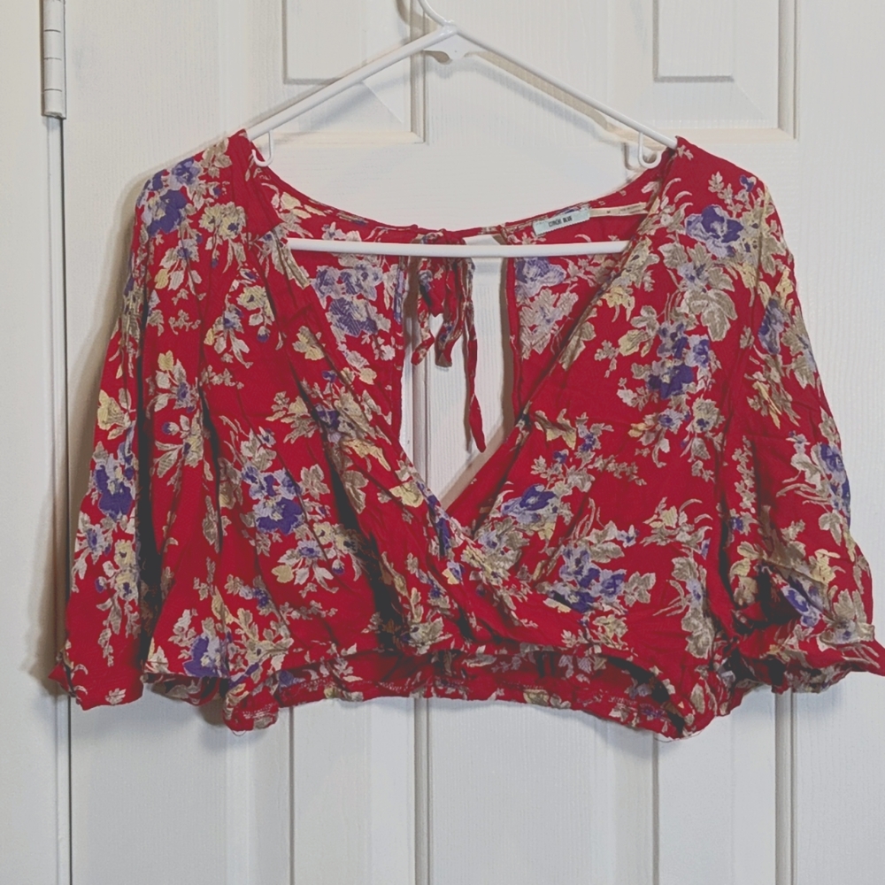 Kimchi Blue floral crop top